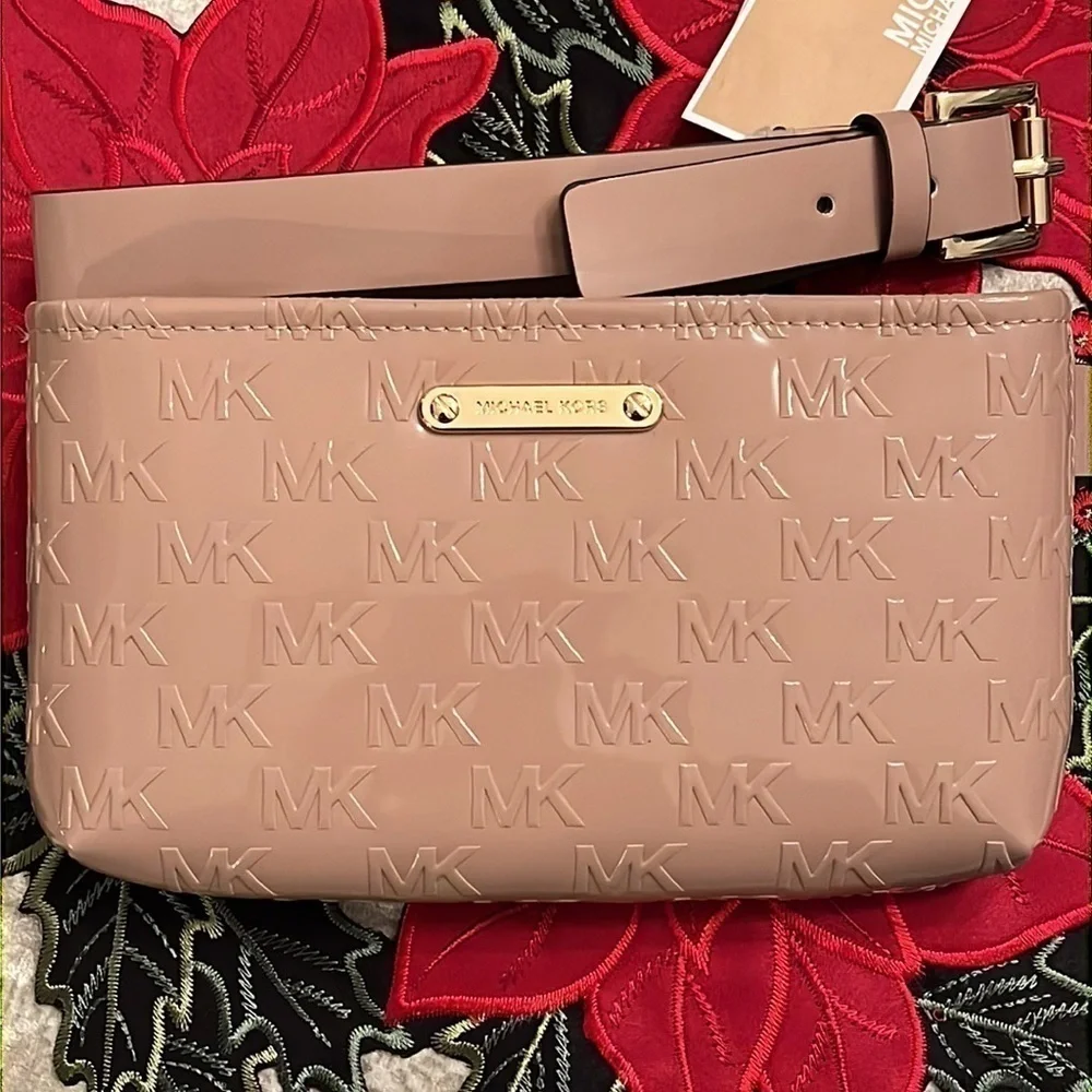 Brand New Michael Kors Logo Debossed Zippered Belt Bag in Fawn Shiny Neutral